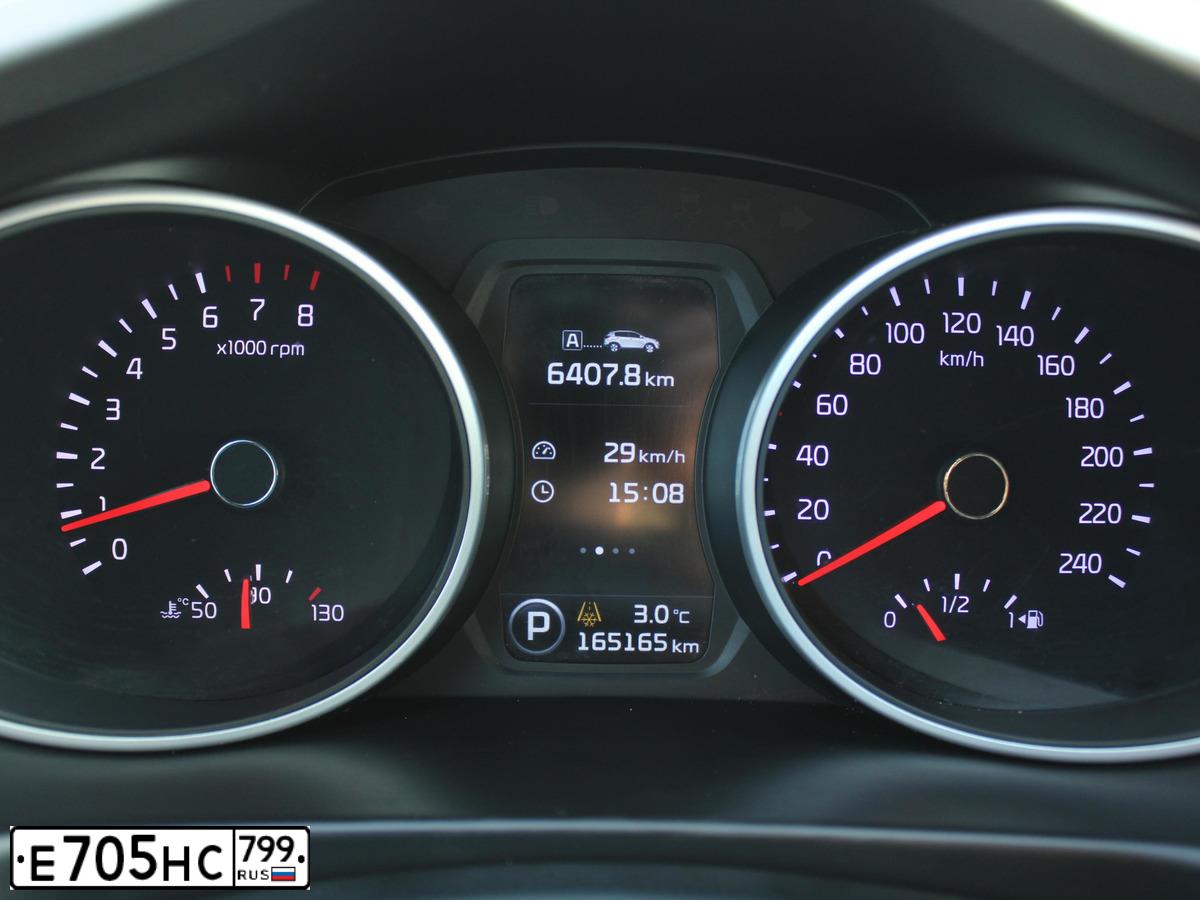 Фото автомобиля KIA SPORTAGE, 2014 — госномер Е723ВА777. Цвет: Белый