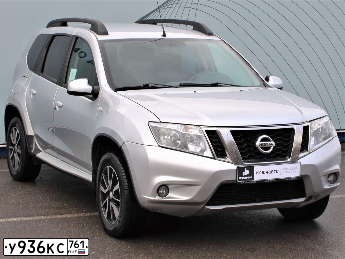 Фото автомобиля NISSAN TERRANO, 2015 — госномер М563НС29. Цвет: СЕРЕБРИСТЫЙ