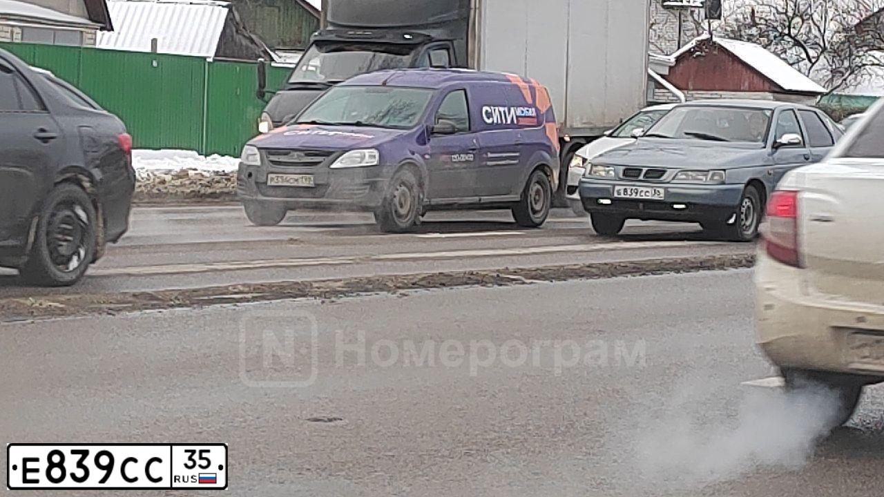 Фото автомобиля KIA MAGENTIS / OPTIMA, 2016 — госномер Е009УО18. Цвет: Коричневый