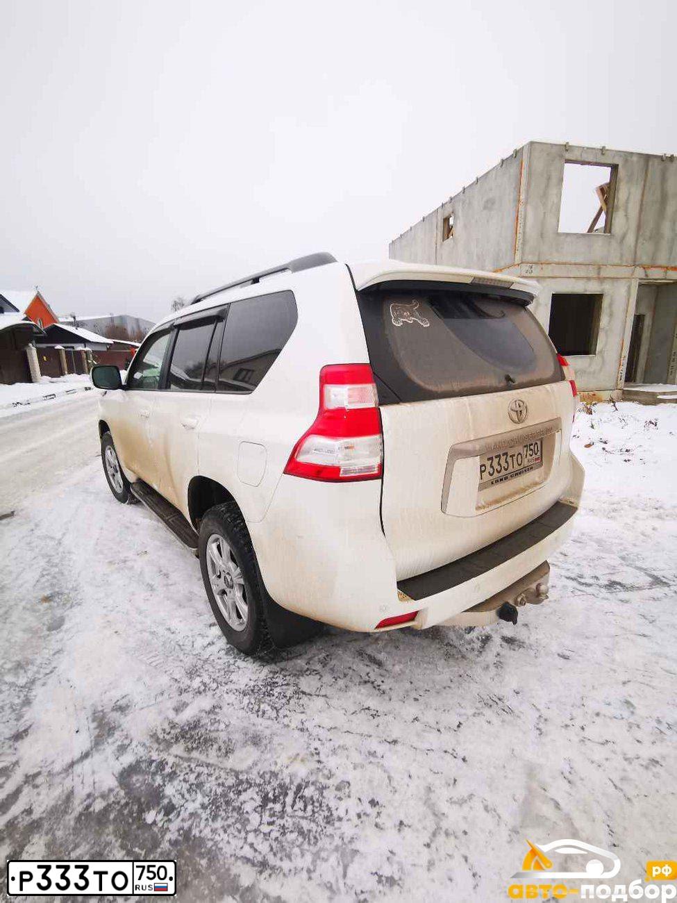 Фото автомобиля TOYOTA LANDCRUISER, 2012 — госномер Р333ТО750. Цвет: Белый