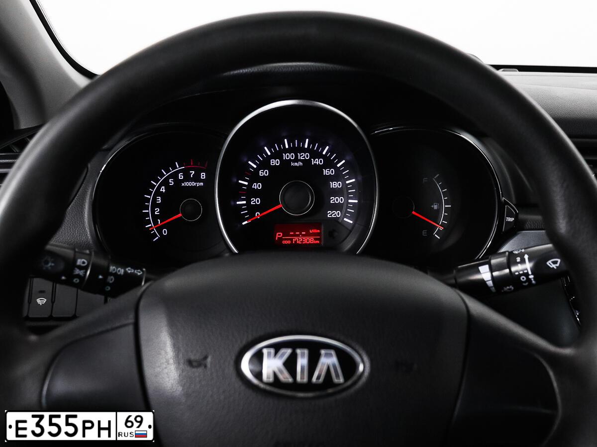 Фото автомобиля KIA RIO, 2013 — госномер М967КК35