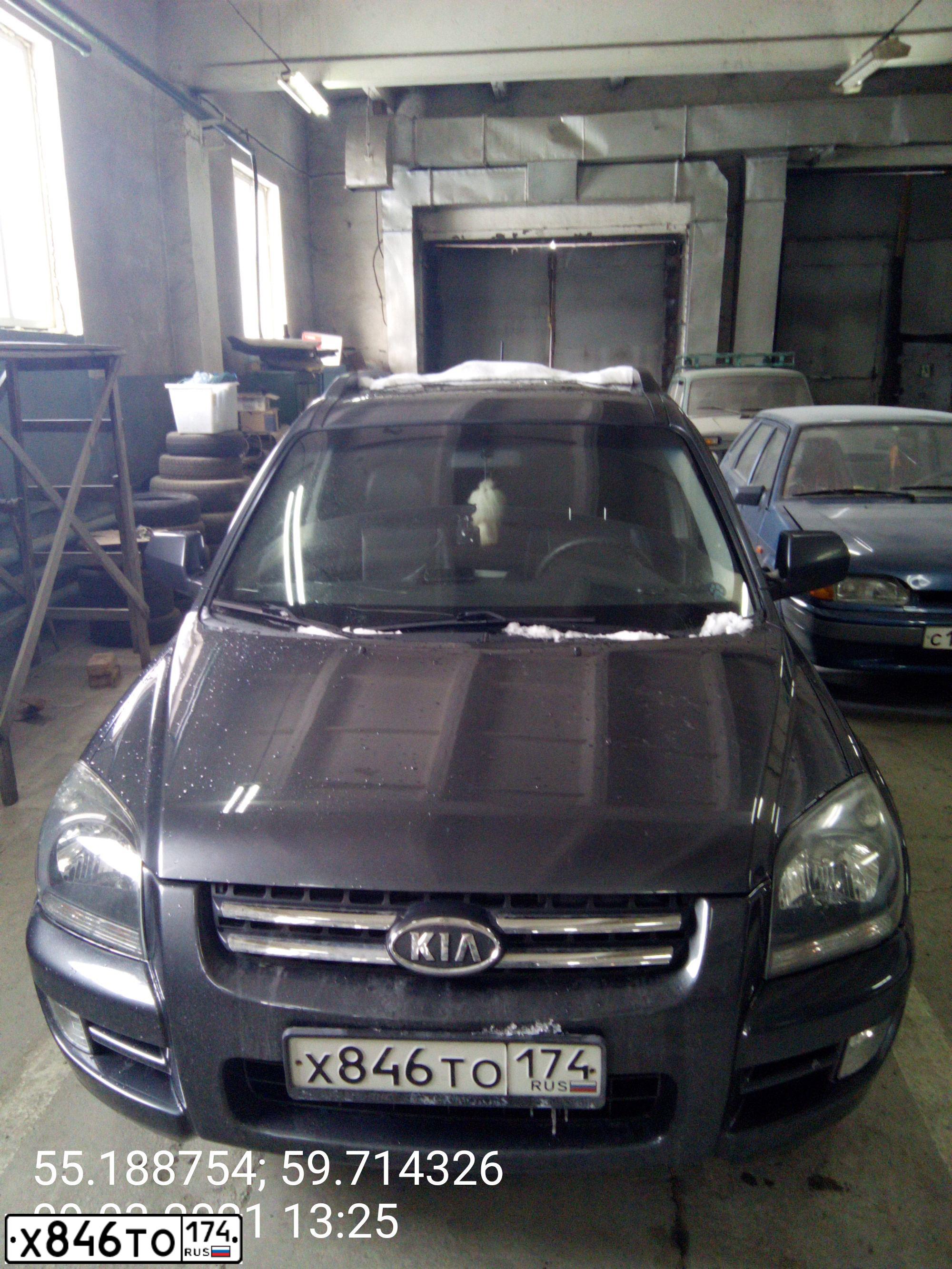 Фото автомобиля KIA SPORTAGE, 2008 — госномер М800ВО174. Цвет: СЕРЫЙ