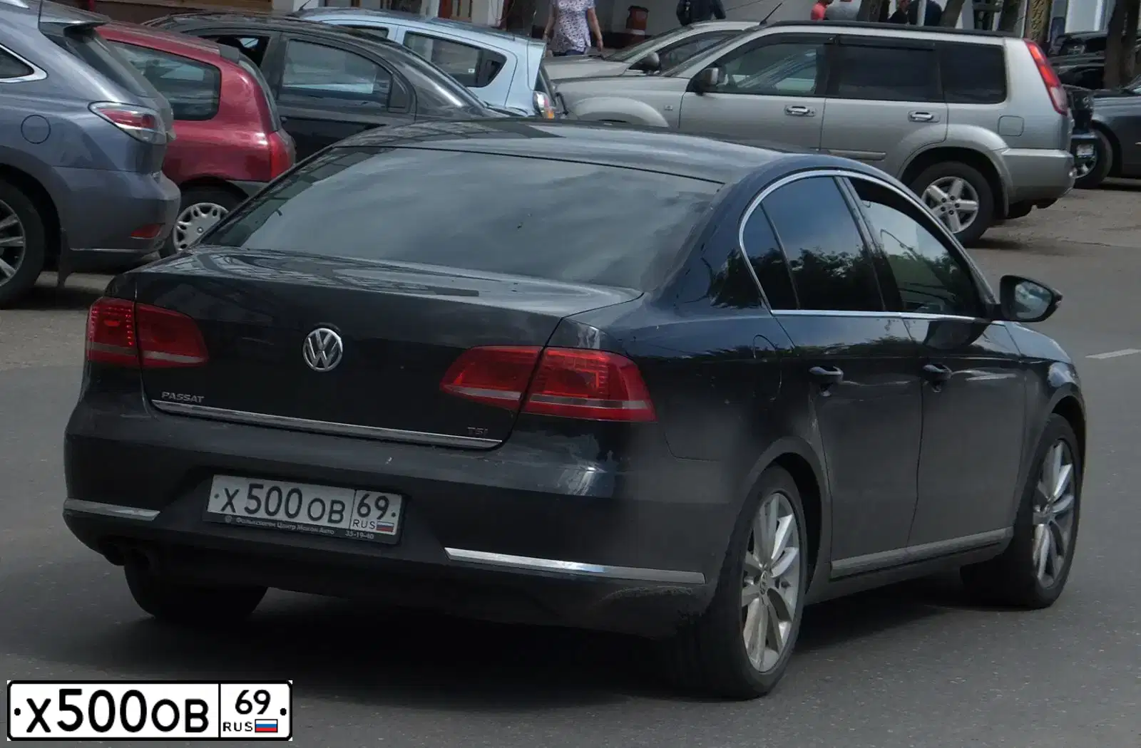 Фото автомобиля VOLKSWAGEN PASSAT, 2011 — госномер Х500ОВ69. Цвет: ЧЕРНЫЙ