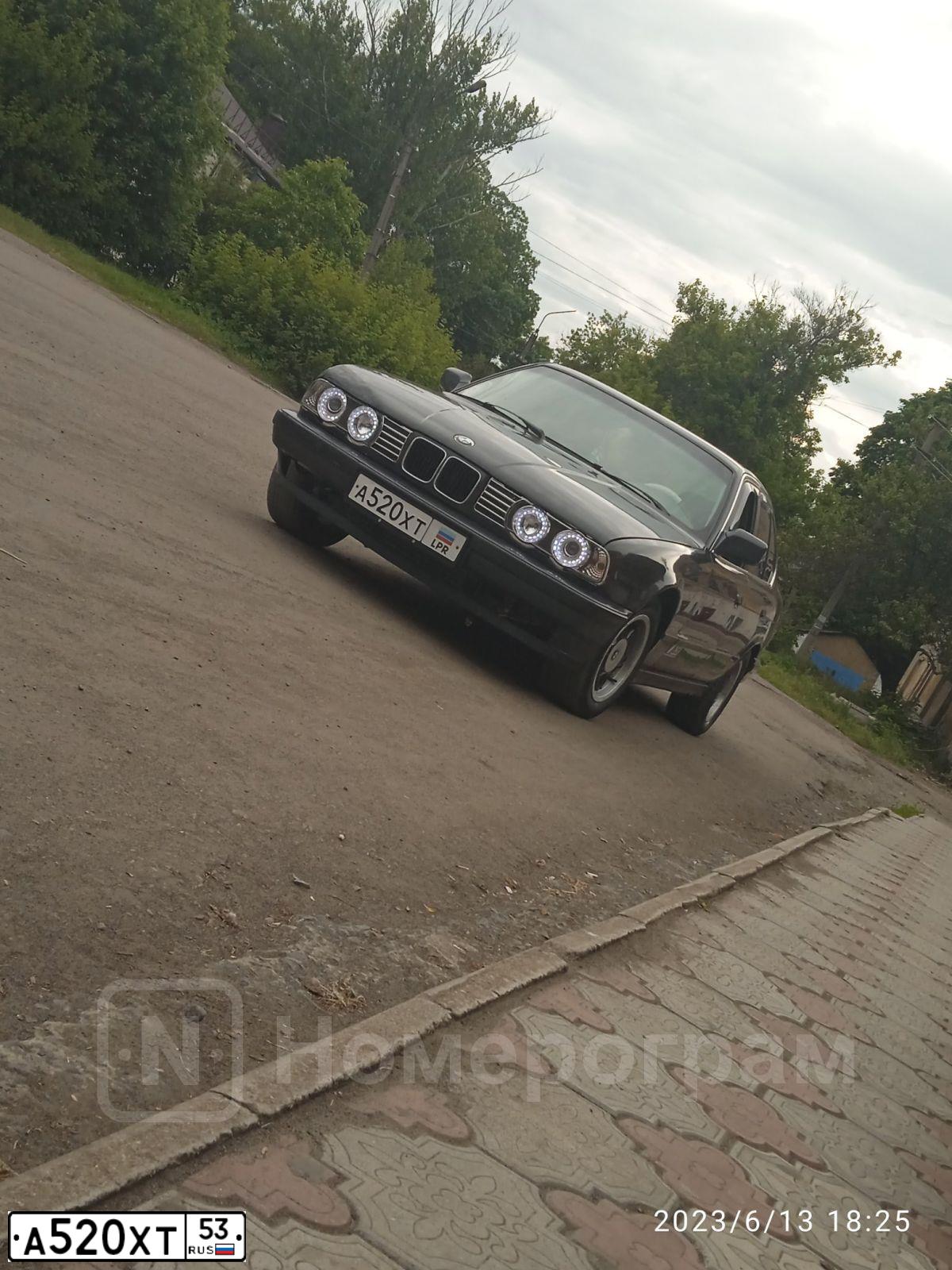 Фото автомобиля LADA 2107, 2006 — госномер В703УУ178. Цвет: ТЕМНО-ВИШНЕВЫЙ