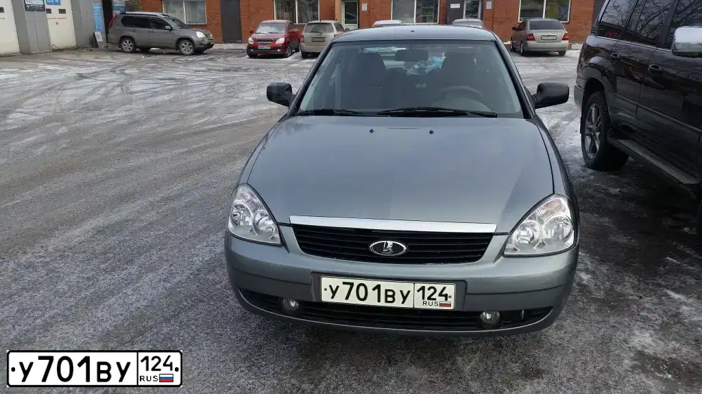 Фото автомобиля LADA 2170 PRIORA, 2011 — госномер У701ВУ124. Цвет: СРЕДНИЙ СЕРО-ЗЕЛЕНЫЙ МЕТ