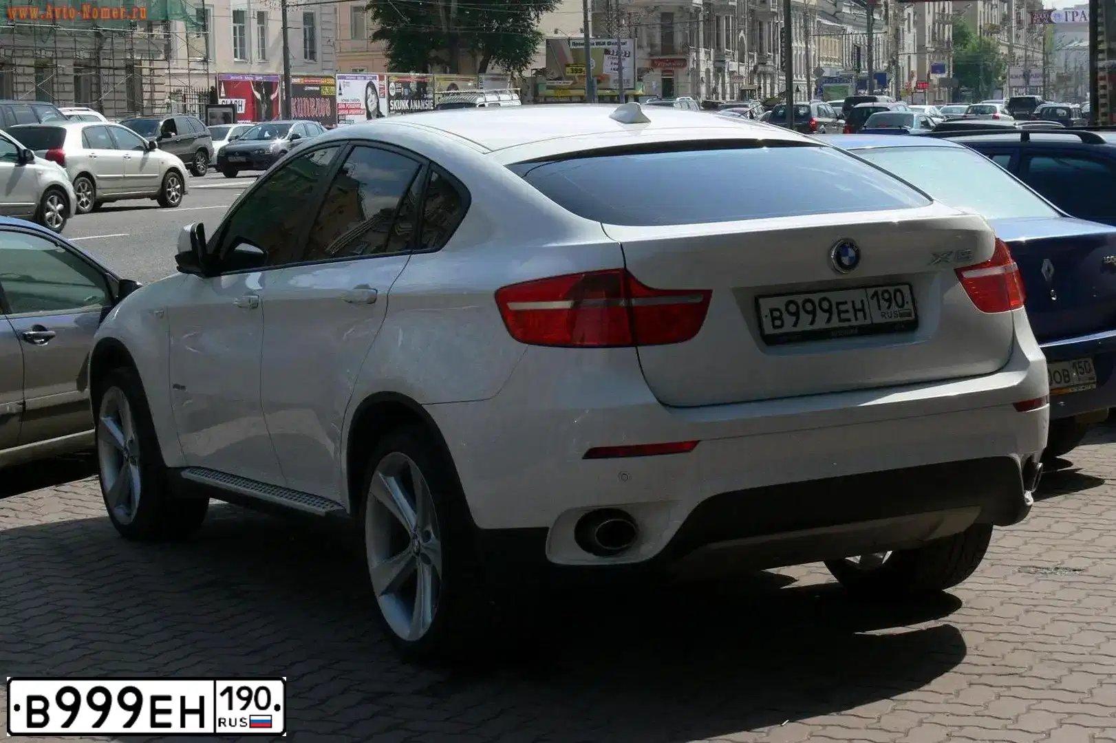 Фото автомобиля BMW X6, 2008 — госномер В999ЕН190. Цвет: БЕЛЫЙ