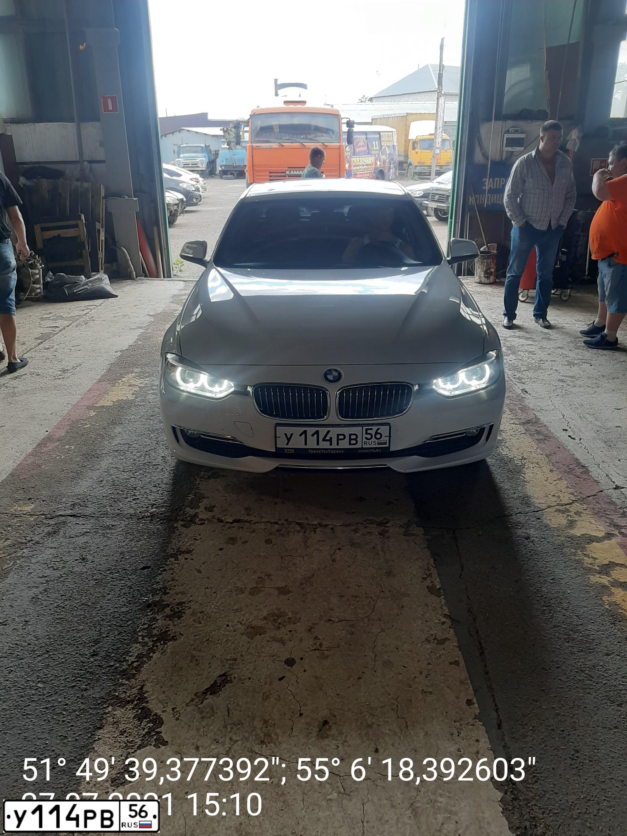 Фото автомобиля BMW SERIE 3, 2012 — госномер У114РВ56. Цвет: Белый