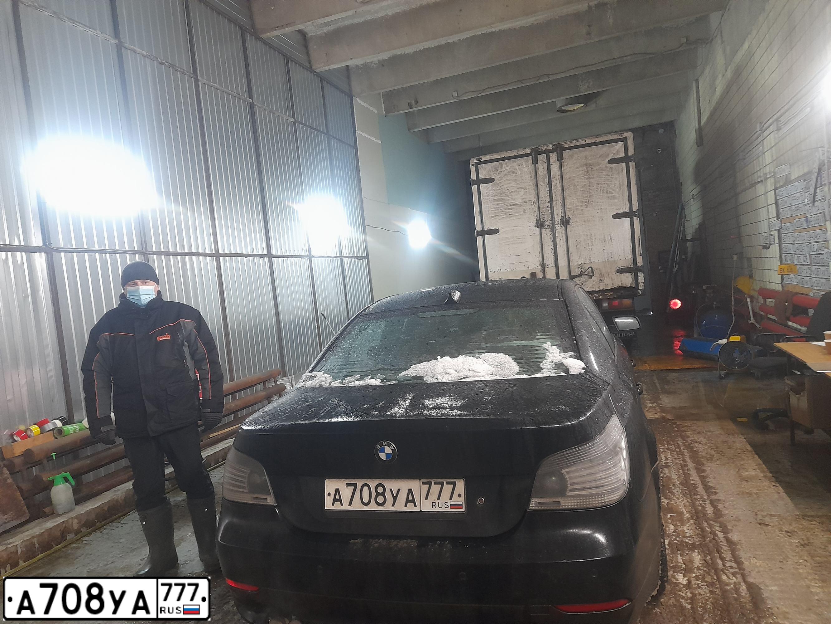 Фото автомобиля BMW SERIE 5, 2004 — госномер А708УА777. Цвет: ЧЕРНЫЙ