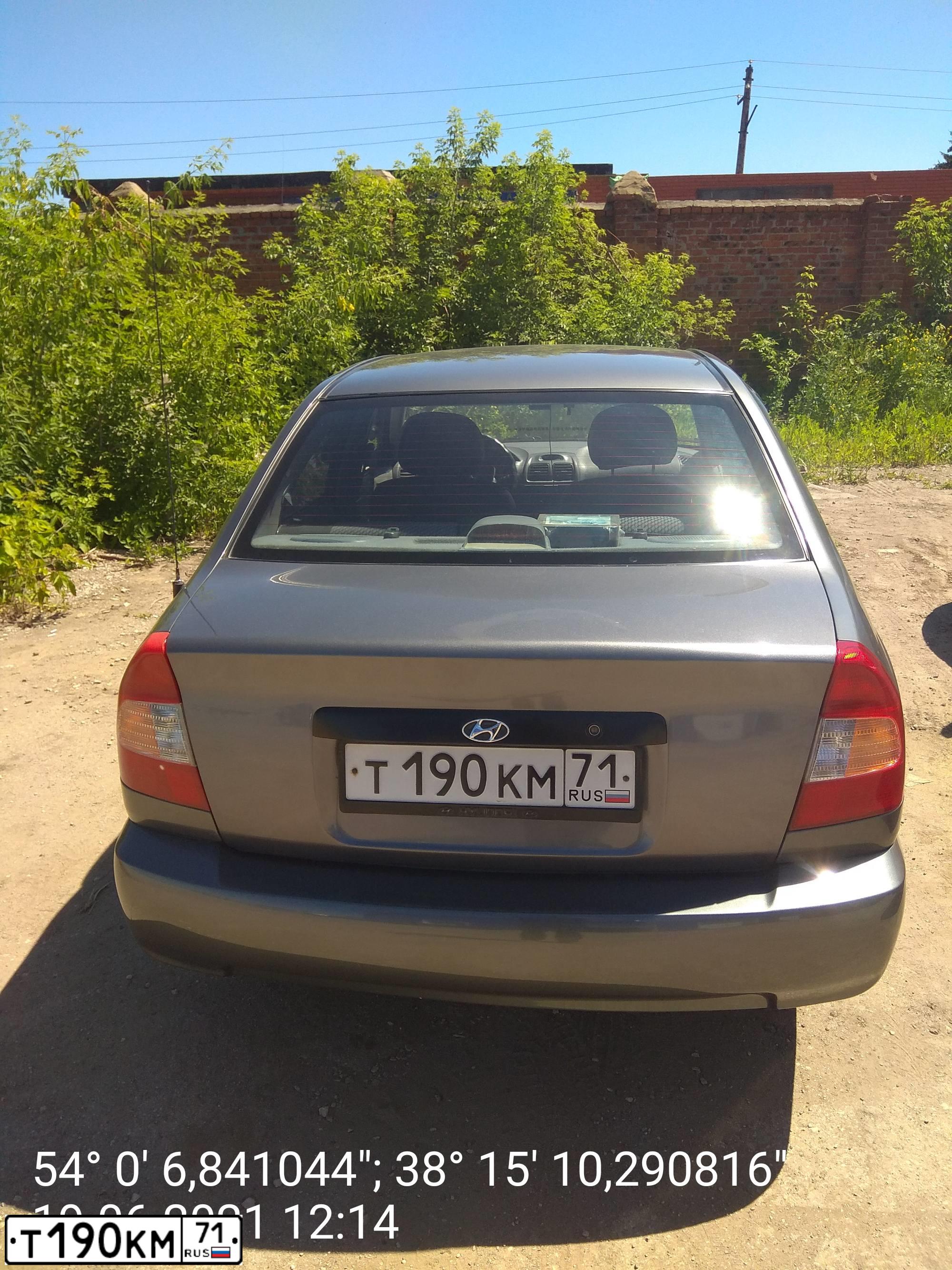 Фото автомобиля TAGAZ ACCENT, 2004 — госномер Т190КМ71. Цвет: Серый