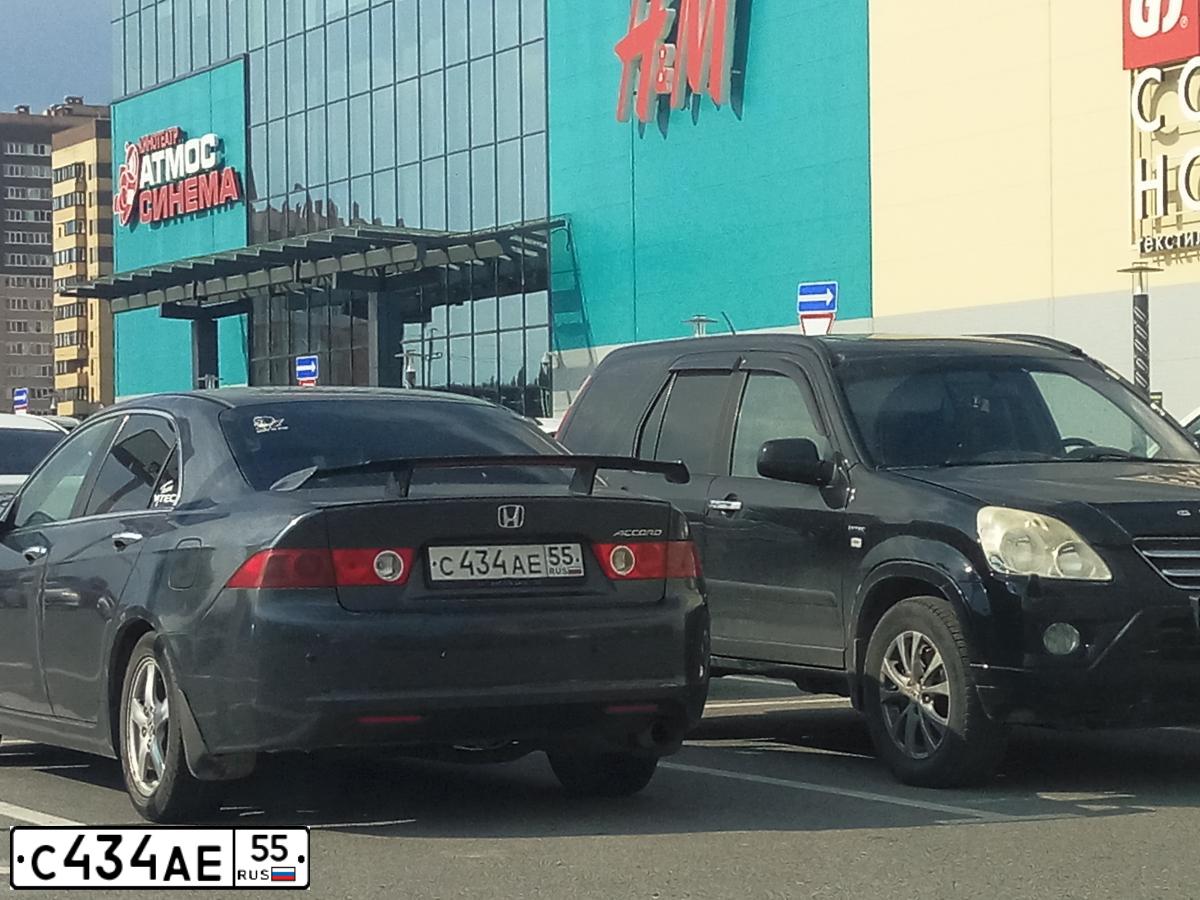 Фото автомобиля HONDA ACCORD, 2004 — госномер С434АЕ55. Цвет: ТЕМНО-СЕРЫЙ
