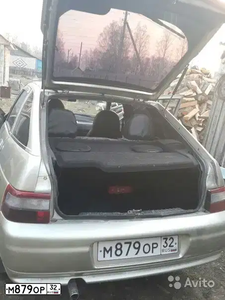 Фото автомобиля LADA 2112, 2004 — госномер М698ЕУ32. Цвет: СЕРЕБРИСТО-БЕЖЕВЫЙ