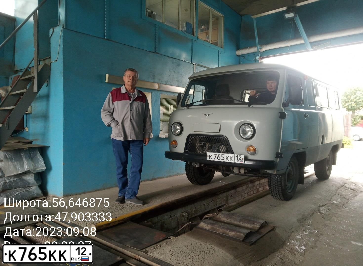 Фото автомобиля UAZ 3741, 2015 — госномер К765КК12. Цвет: БЕЛАЯ НОЧЬ