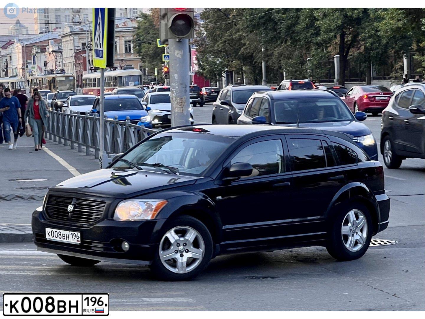 Фото автомобиля GEELY EMGRAND, 2014 — госномер К008ВН196. Цвет: ЧЕРНЫЙ