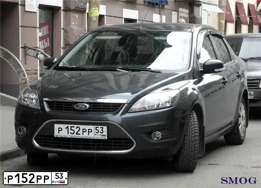 Фото автомобиля FORD FOCUS, 2008 — госномер Р152РР53. Цвет: ТЕМНО-СЕРЫЙ