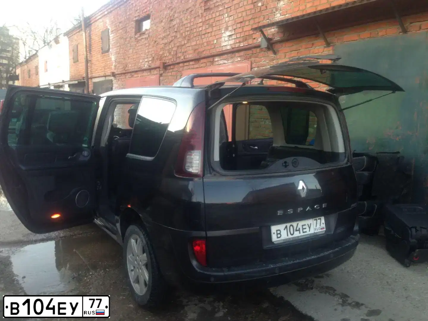 Фото автомобиля RENAULT GRAND ESPACE, 2010 — госномер С180ОХ799. Цвет: ЧЕРНЫЙ