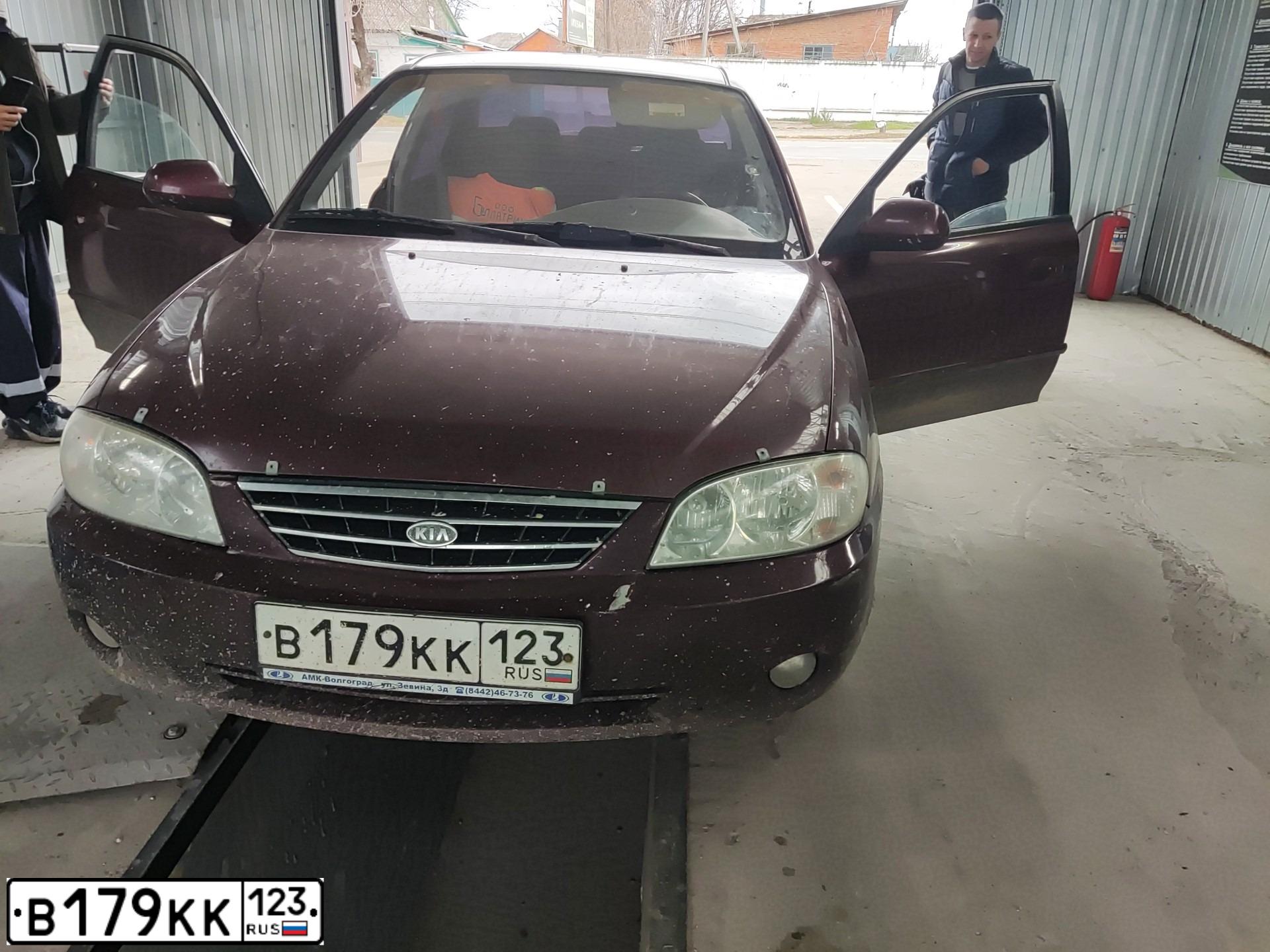 Фото автомобиля LADA LARGUS, 2012 — госномер В179КК123. Цвет: БЕЛЫЙ