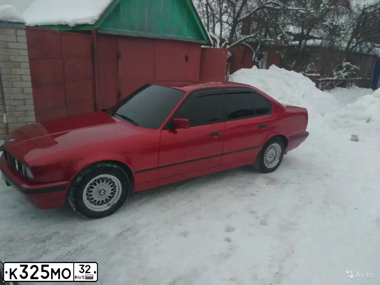 Фото автомобиля BMW SERIE 5, 1992 — госномер О092ЕУ46. Цвет: ТЕМНО-КРАСНЫЙ