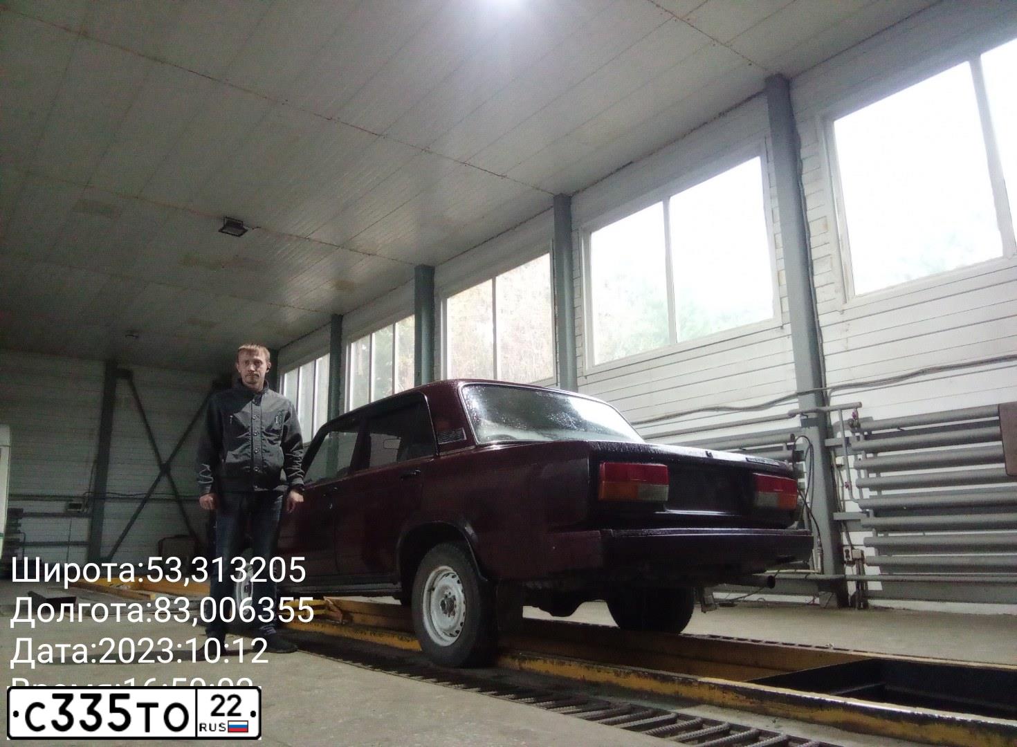 Фото автомобиля ВАЗ 21074, 2005 — госномер Е582АС122. Цвет: ТЕМНО-ВИШНЕВЫЙ