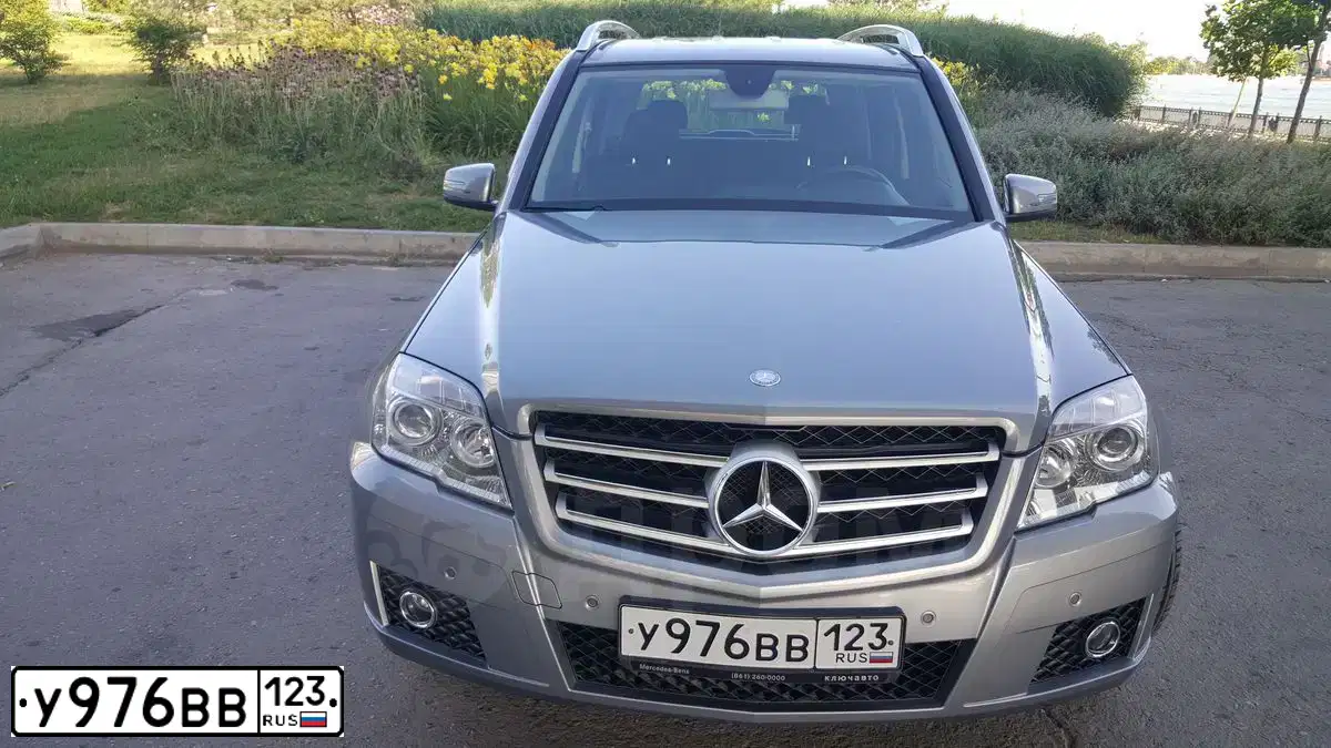 Фото автомобиля MERCEDES GLK-KLASSE, 2011 — госномер К154ХС198. Цвет: СЕРЫЙ