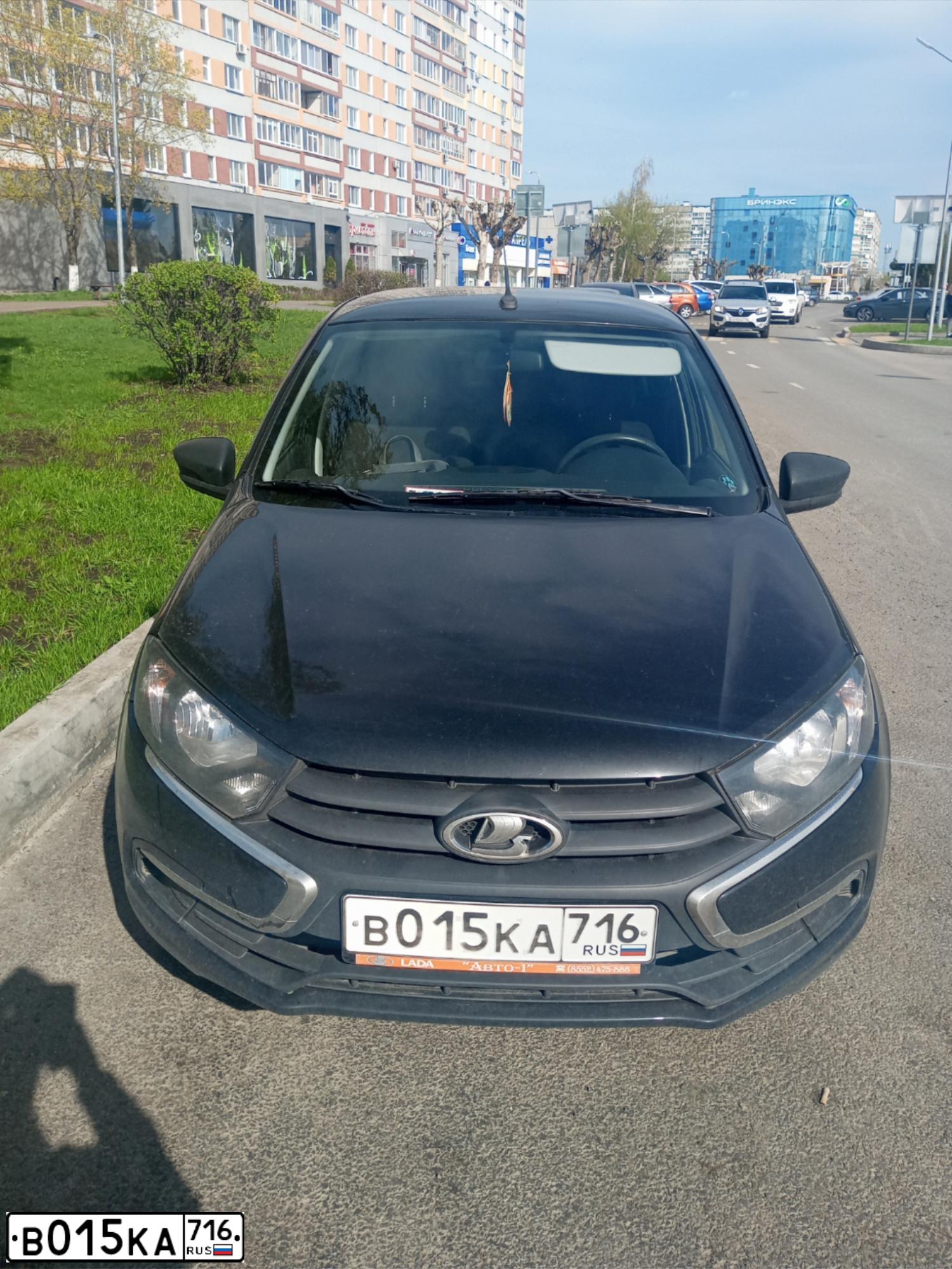 Фото автомобиля LADA 2191 GRANTA, 2018 — госномер В015КА716. Цвет: ЧЕРНЫЙ
