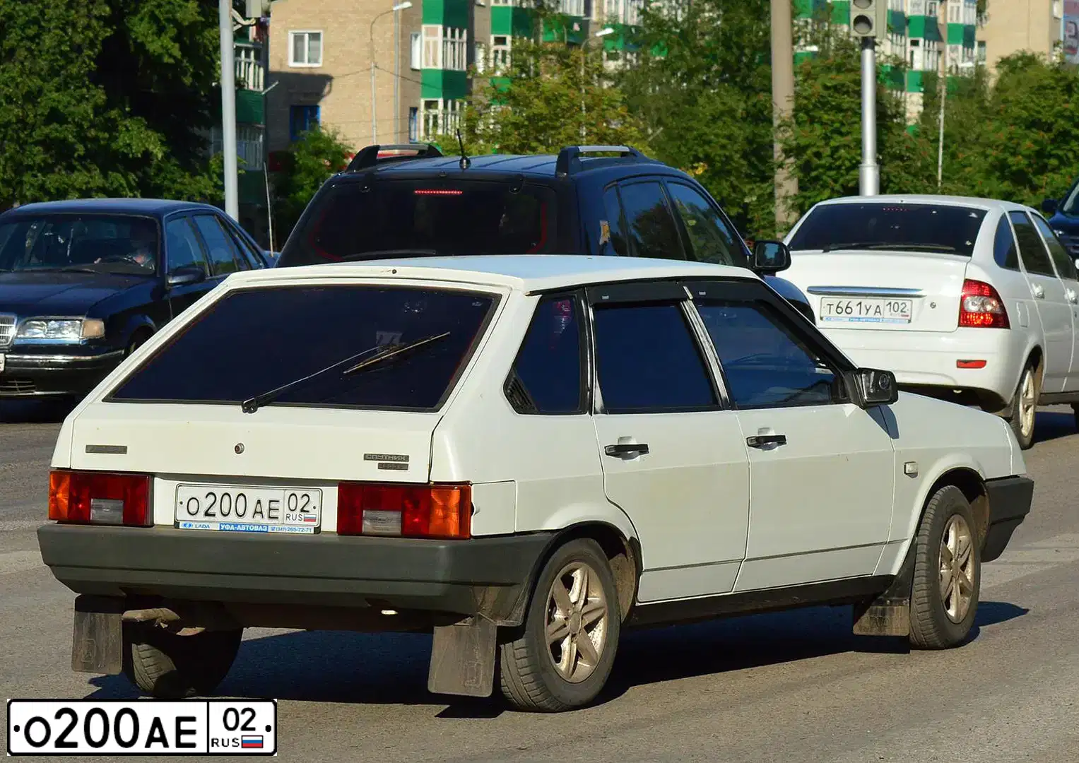 Фото автомобиля LADA 2109 SAMARA, 1991 — госномер О200АЕ02. Цвет: БЕЛЫЙ