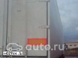 Фото автомобиля FREIGHTLINER CL120064ST, 2003 — госномер Т847ЕВ196. Цвет: Белый