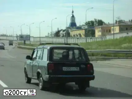 Фото автомобиля LADA 2104, 2005 — госномер О200СУ98. Цвет: ЗЕЛЕНЫЙ