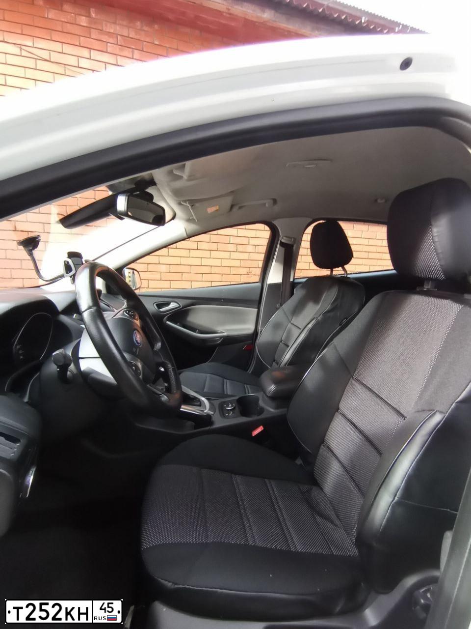 Фото автомобиля FORD FOCUS, 2012 — госномер В966АК180. Цвет: Белый
