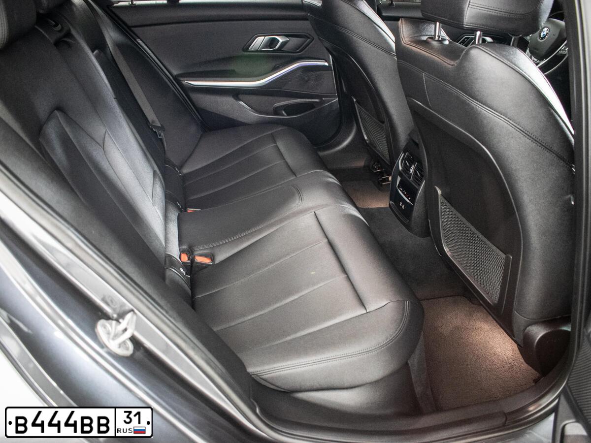 Фото автомобиля MERCEDES M-KLASSE, 2011 — госномер В444ВВ31. Цвет: Белый
