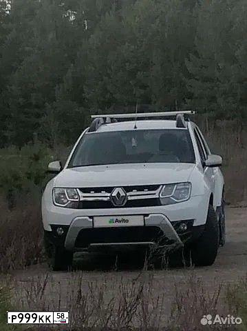 Фото автомобиля RENAULT DUSTER, 2017 — госномер Р999КК58. Цвет: Белый