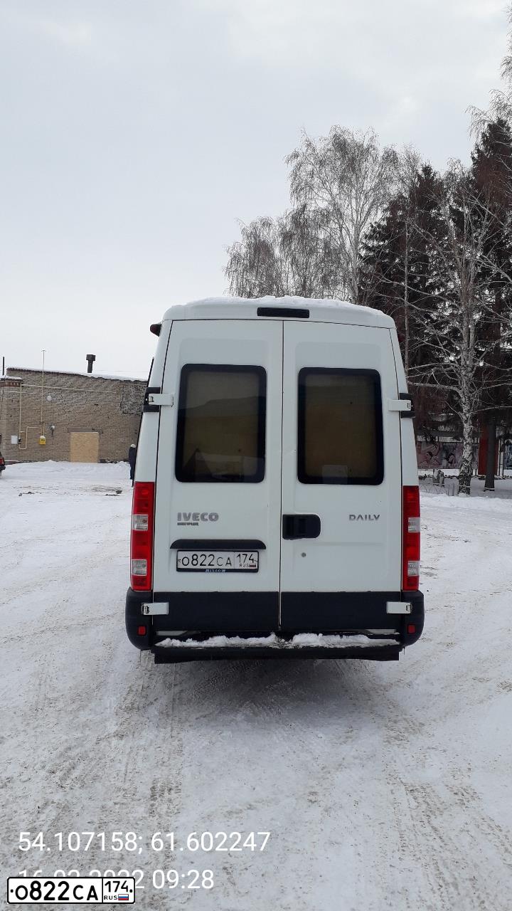 Фото автомобиля IVECO DAILY, 2013 — госномер О822СА174. Цвет: БЕЛЫЙ