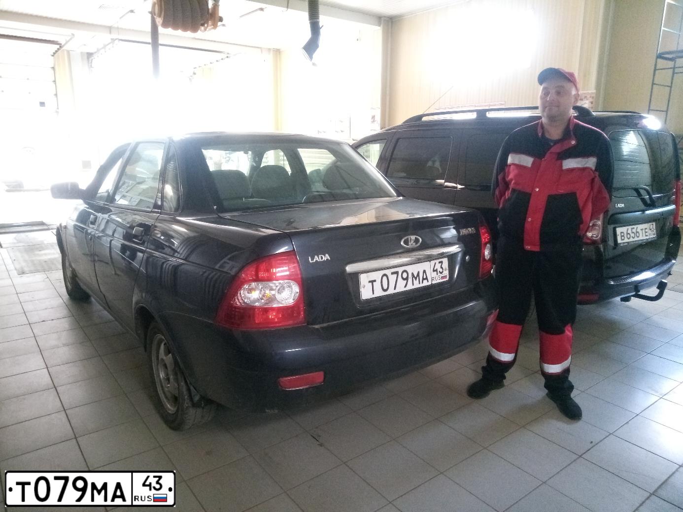 Фото автомобиля LADA 2170 PRIORA, 2007 — госномер А817СЕ43. Цвет: ЧЕРНЫЙ