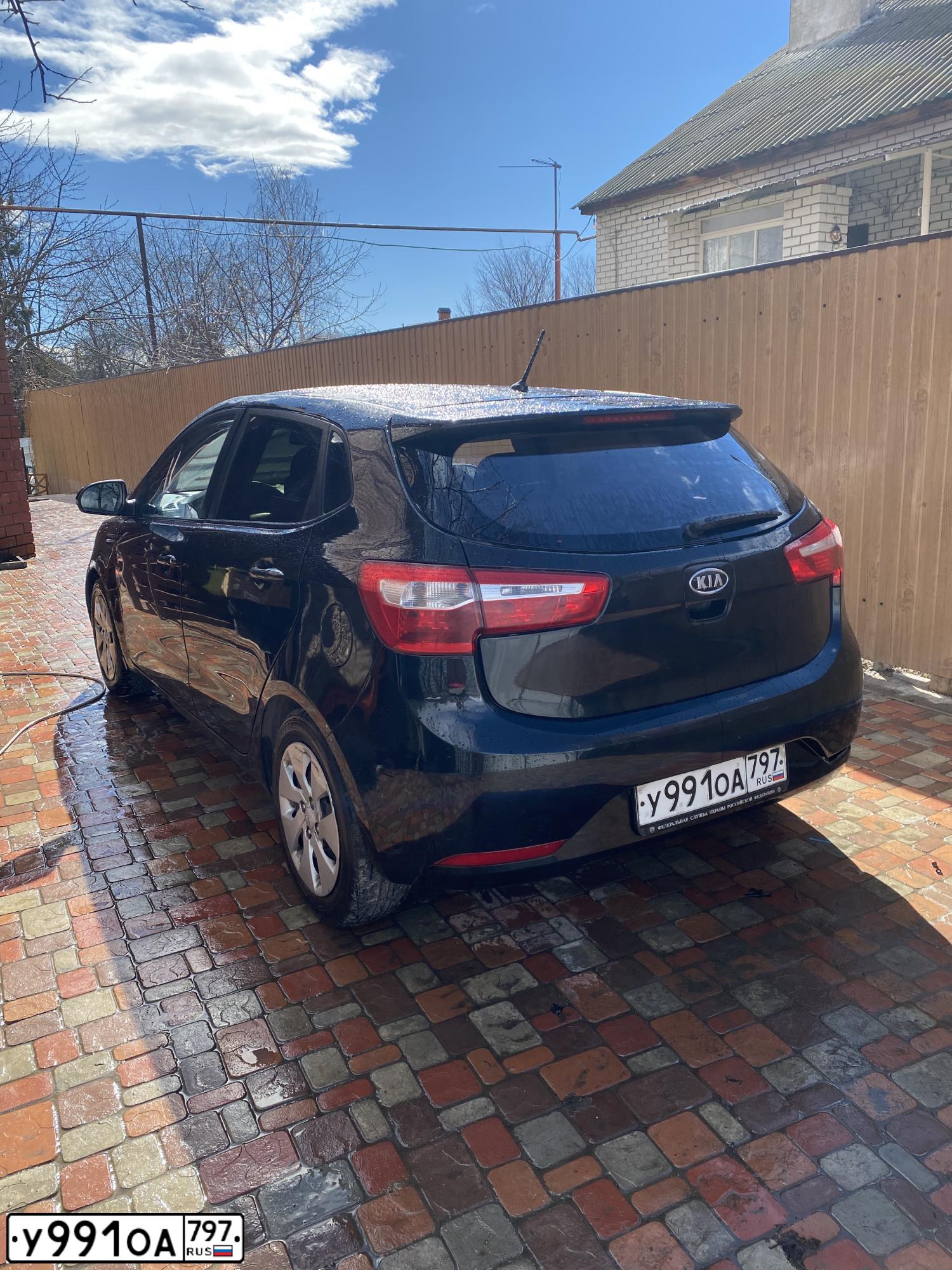 Фото автомобиля KIA RIO, 2012 — госномер У991ОА797. Цвет: ЧЕРНЫЙ