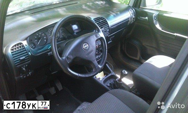 Фото автомобиля OPEL ZAFIRA, 2004 — госномер С178УК77. Цвет: Серый