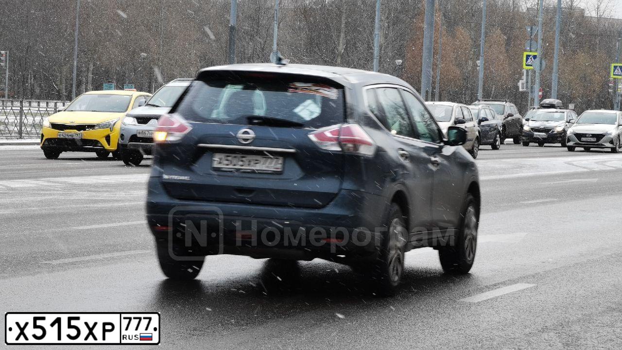 Фото автомобиля TOYOTA CAMRY, 2017 — госномер Х515ХР777. Цвет: КОРИЧНЕВЫЙ МЕТАЛЛИК