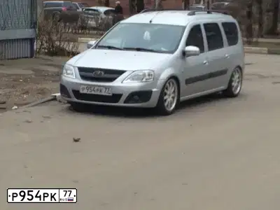 Фото автомобиля LADA LARGUS, 2013 — госномер В525РС57. Цвет: СЕРЫЙ