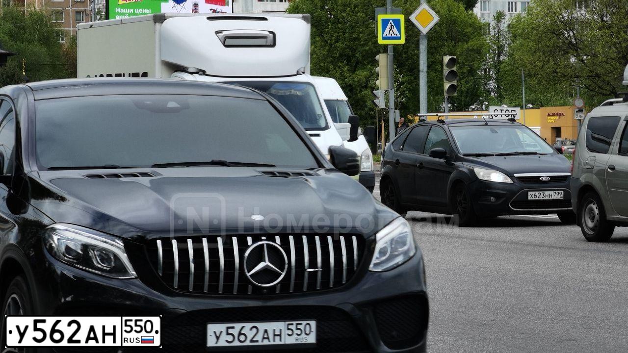 Фото автомобиля MERCEDES GLE-KLASSE, 2015 — госномер У562АН550
