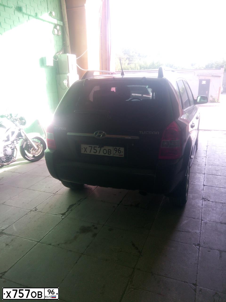 Фото автомобиля HYUNDAI TUCSON, 2007 — госномер Х757ОВ96