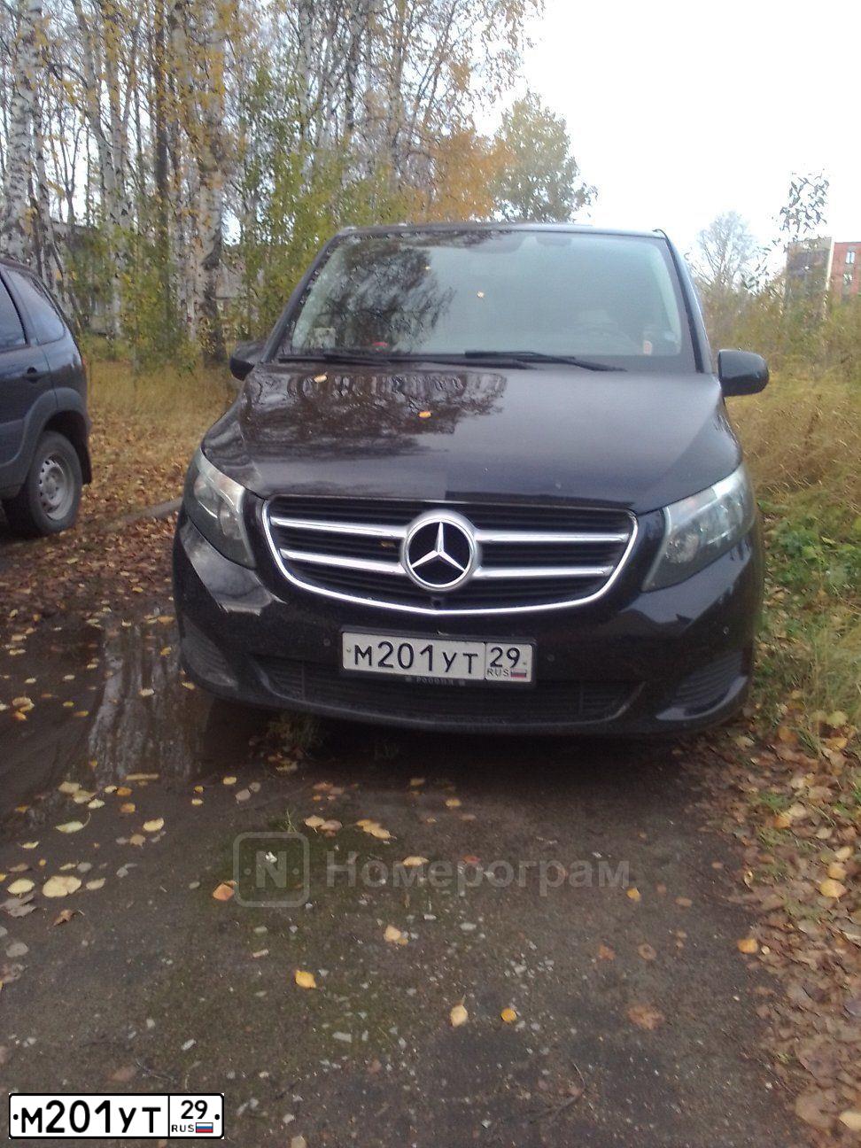 Фото автомобиля MERCEDES VITO, 2016 — госномер М201УТ29. Цвет: ЧЕРНЫЙ