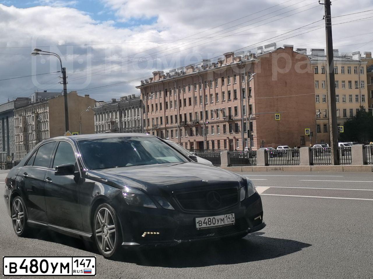 Фото автомобиля MERCEDES E-KLASSE, 2011 — госномер К818КА178. Цвет: ЧЕРНЫЙ