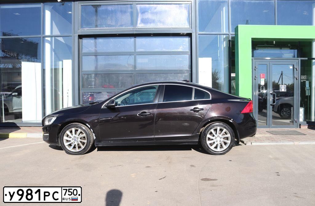 Фото автомобиля VOLVO S60, 2013 — госномер С842АО152. Цвет: ТЕМНО-КОРИЧНЕВЫЙ