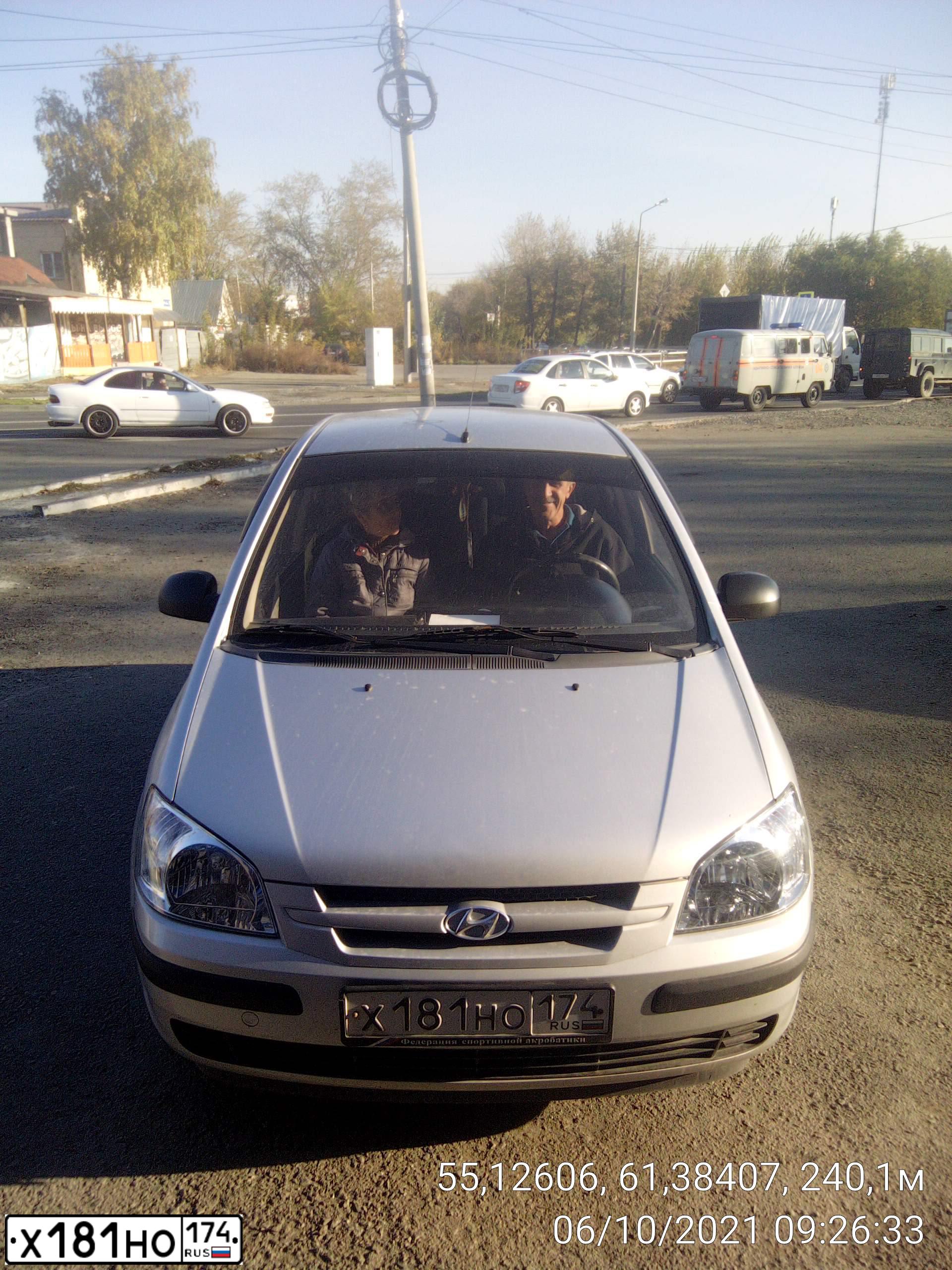 Фото автомобиля HYUNDAI GETZ, 2004 — госномер Х181НО174. Цвет: СЕРЕБРИСТЫЙ