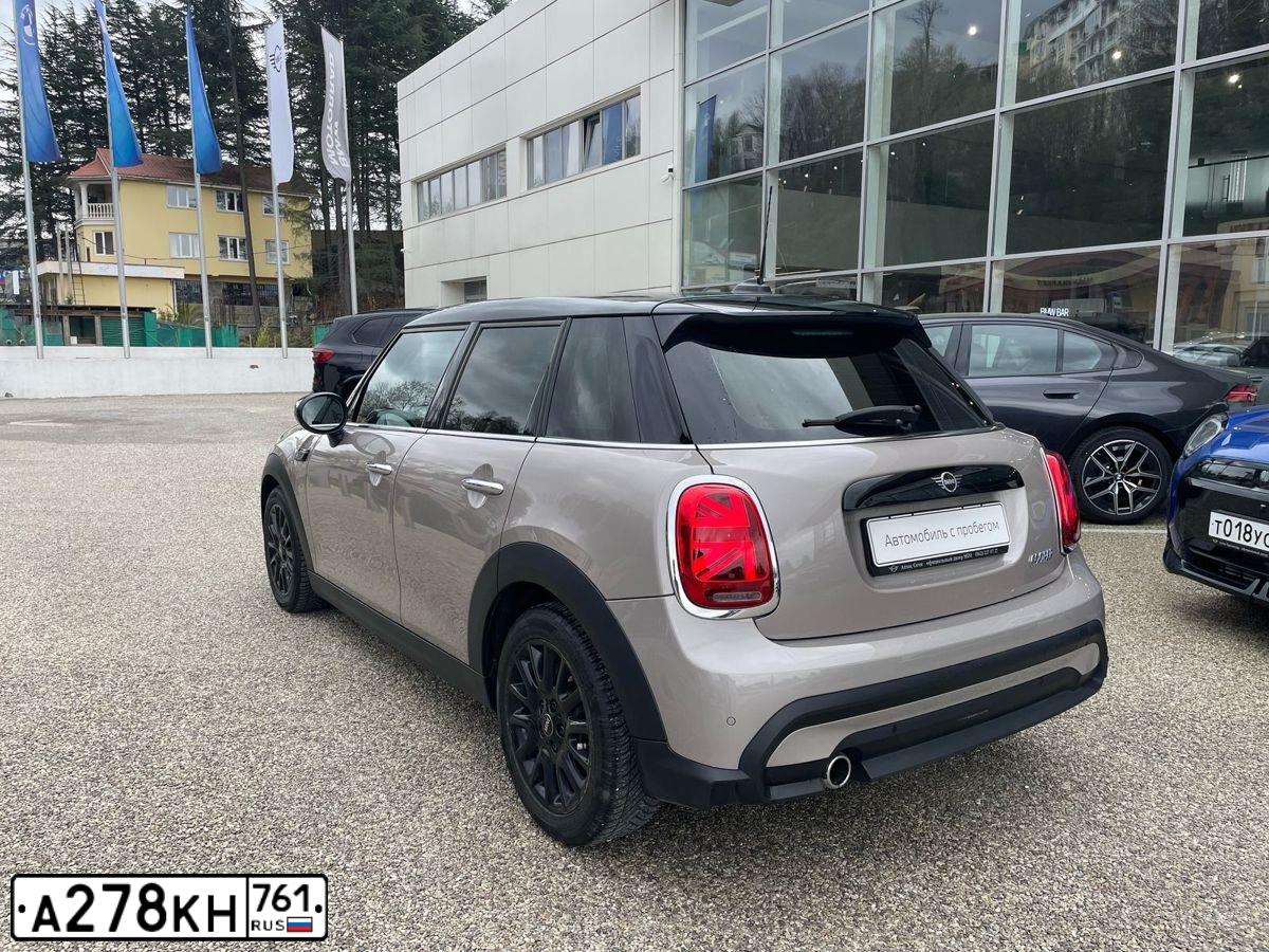Фото автомобиля MINI COOPER, 2021 — госномер А331УН172. Цвет: СЕРЫЙ