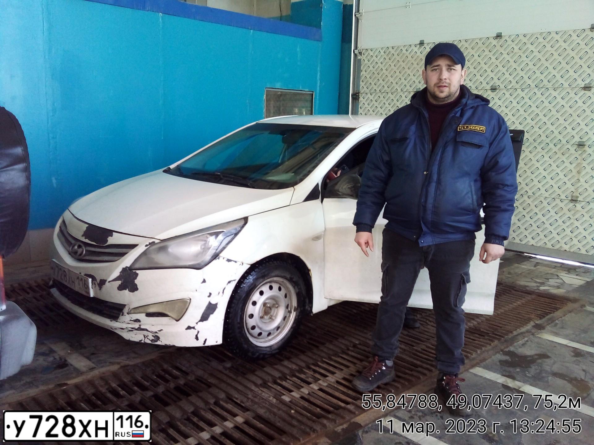 Фото автомобиля HYUNDAI SOLARIS, 2015 — госномер С145РК196. Цвет: Белый