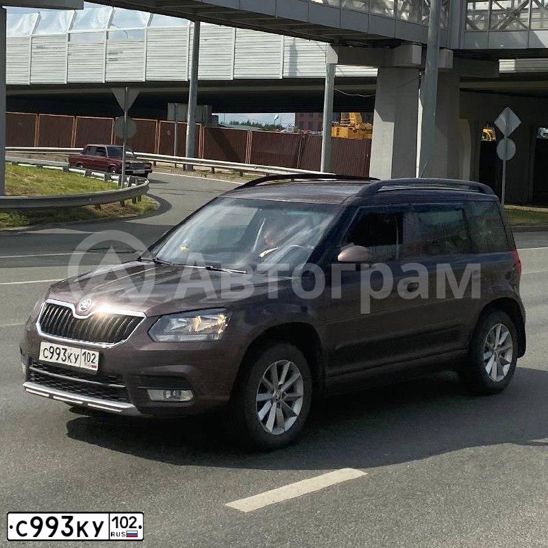 Фото автомобиля SKODA YETI, 2015 — госномер С993КУ102. Цвет: КОРИЧНЕВЫЙ