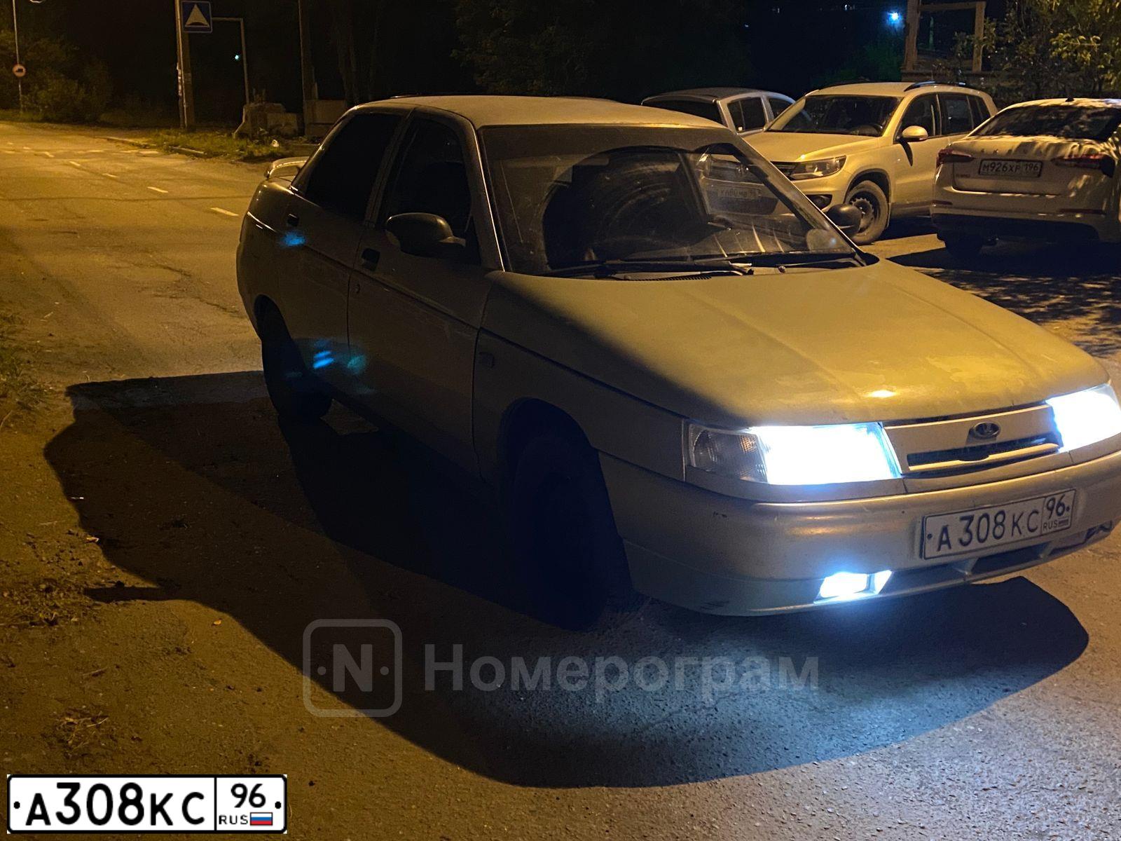 Фото автомобиля LADA 2110, 2006 — госномер А308КС96. Цвет: СВЕТЛО БЕЖЕВЫЙ