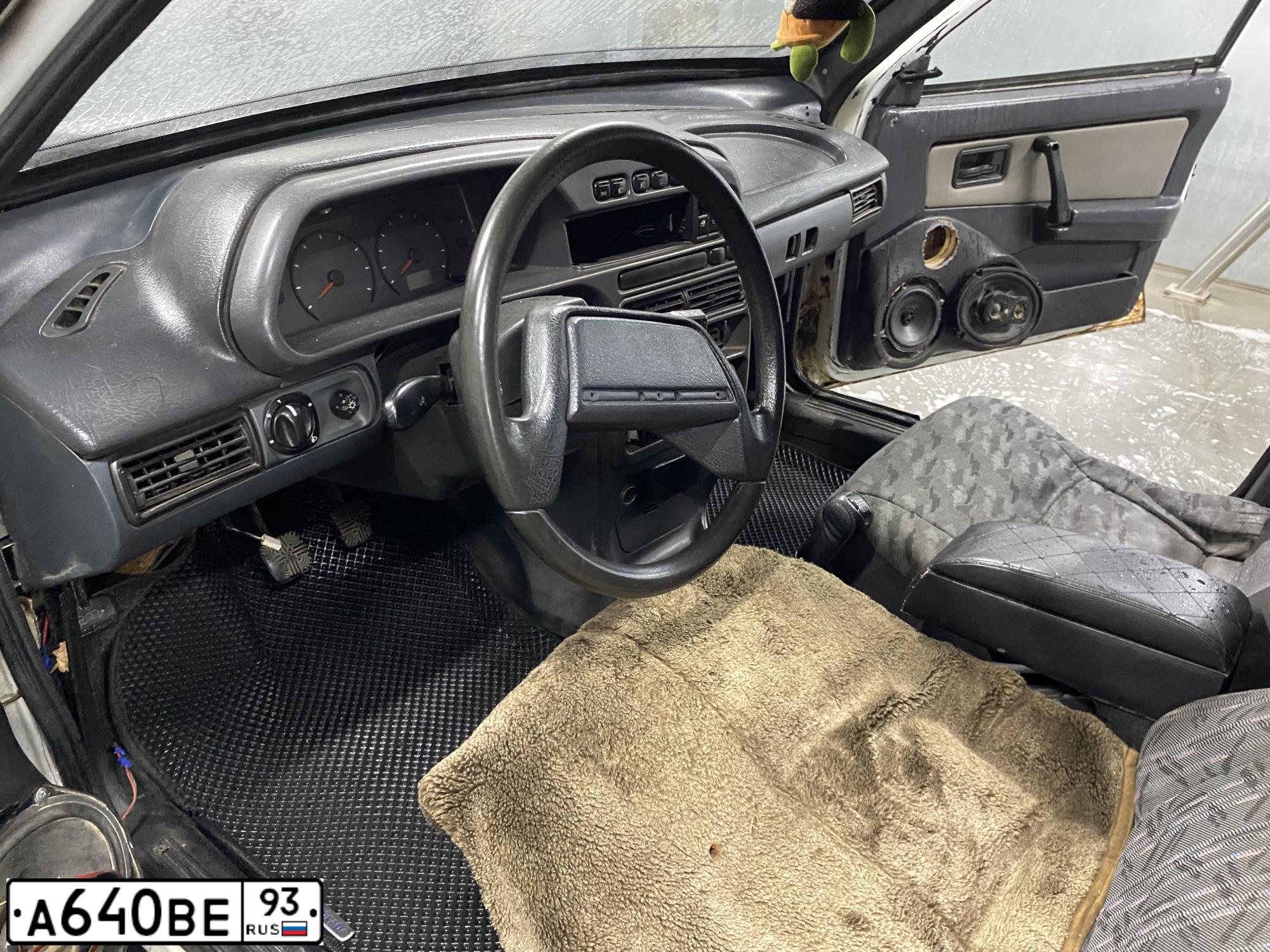 Фото автомобиля LADA 2109 SAMARA, 1996 — госномер А640ВЕ93. Цвет: Белый