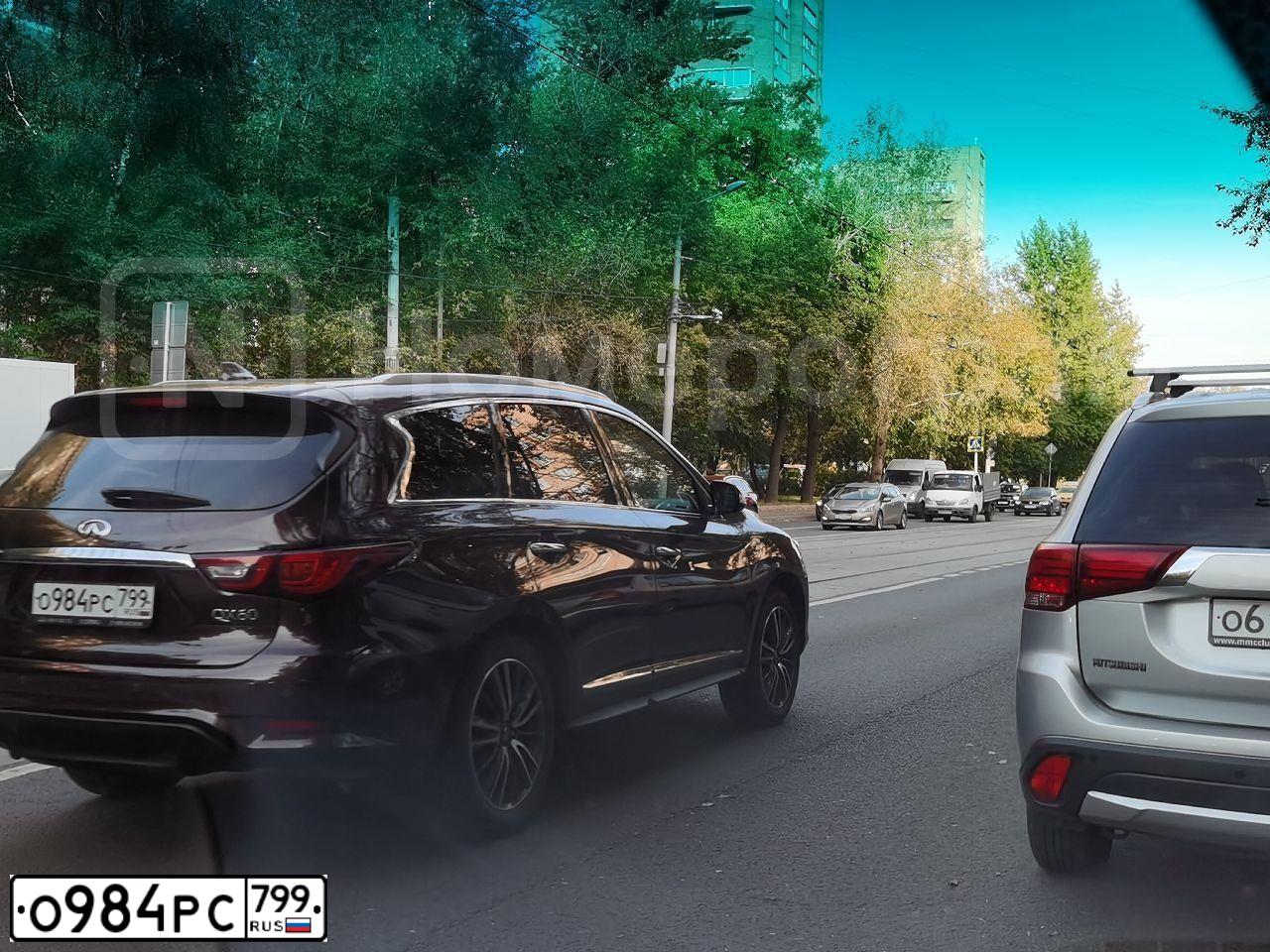 Фото автомобиля INFINITI QX60 /JX/, 2019 — госномер М900РН02. Цвет: Коричневый