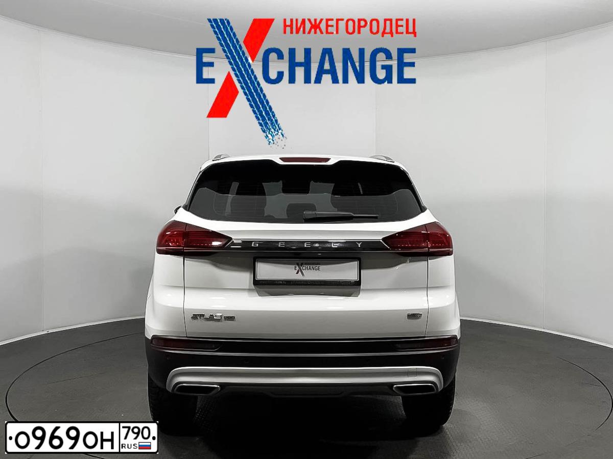 Фото автомобиля GEELY ATLAS, 2022 — госномер У055ВН152
