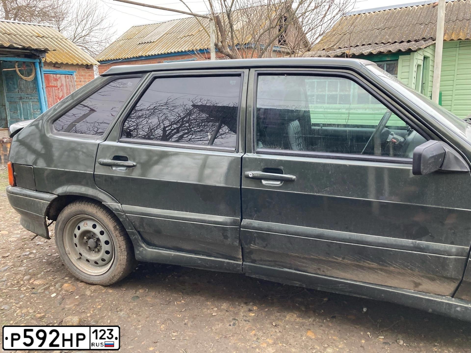 Фото автомобиля LADA 2114 SAMARA, 2007 — госномер Р592НР123. Цвет: ЗОЛОТИСТЫЙ ТЕМНО-ЗЕЛЕНЫЙ